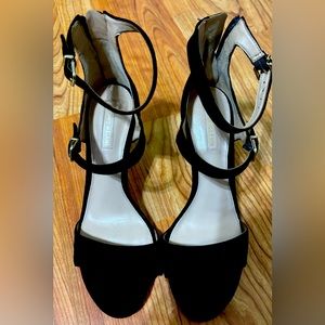 Antonio Melani black dress heels